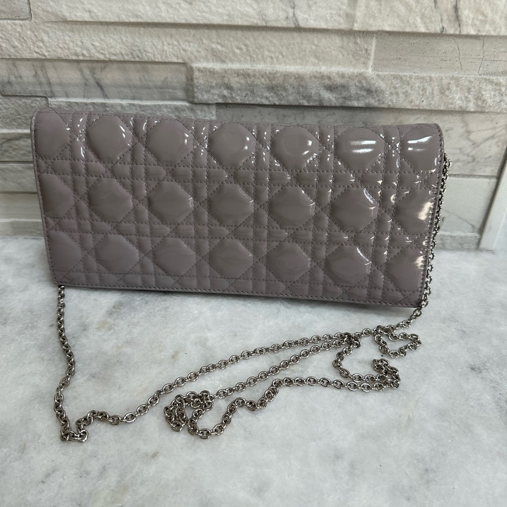 ❤️SOLD❤️Dior Clutch WOC on silver chain Gray/Lilac Neutral color patent
